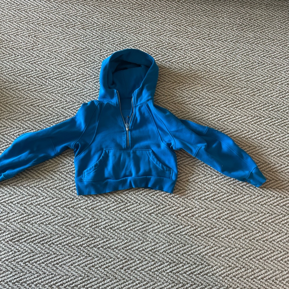 Poolside blue scuba
